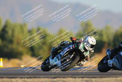 media/Nov-19-2023-CVMA (Sun) [[1f3d1b7ccb]]/Race 18 Supersport Middleweight/